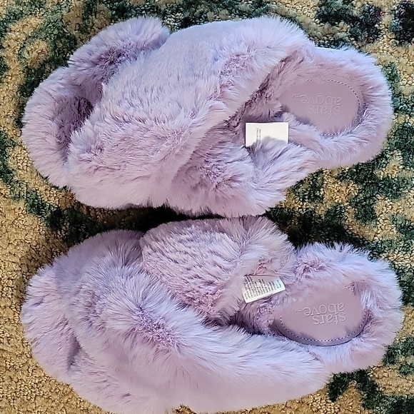 Stars Above Violet fuzzy slippers - Picture 1 of 5